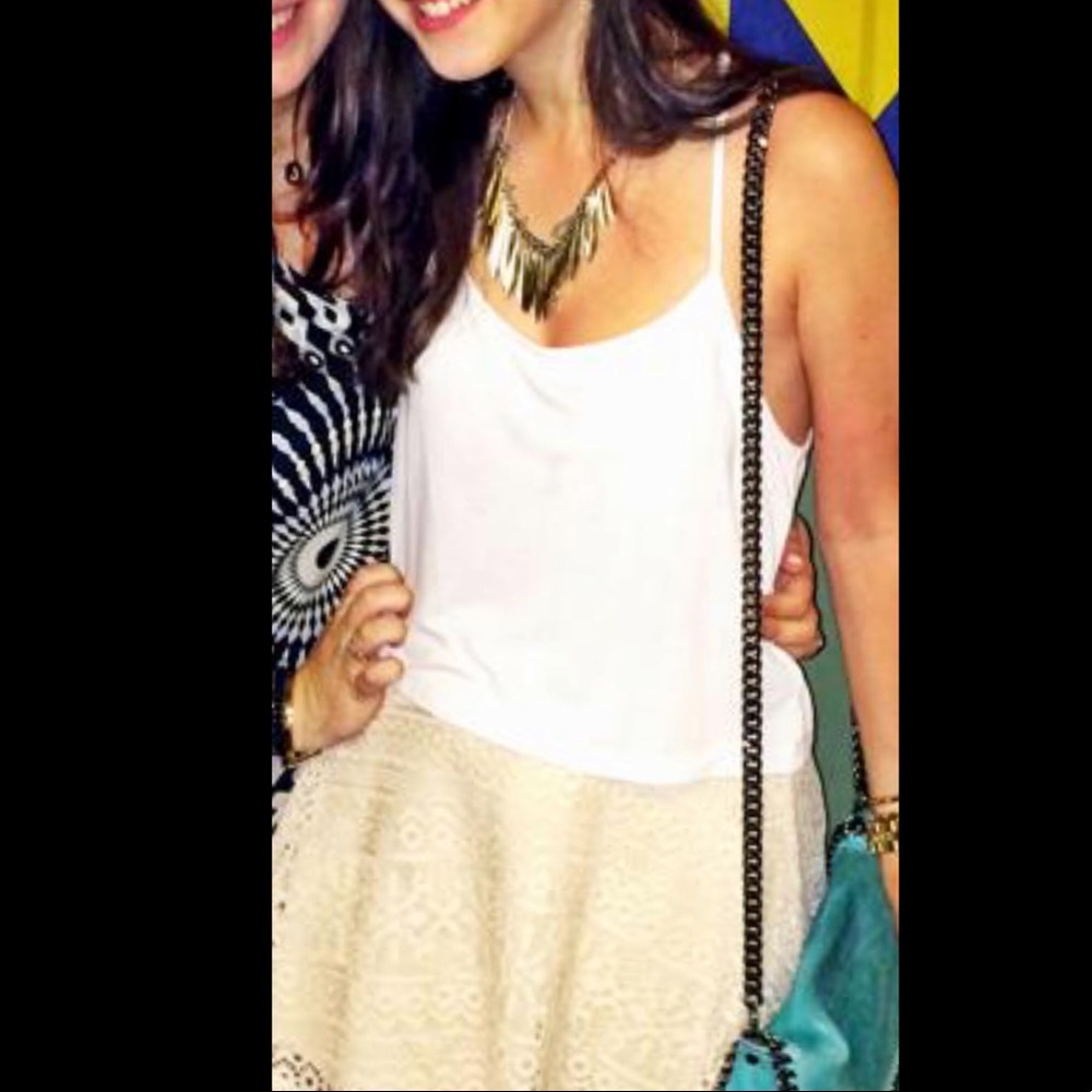 Cropped Razorback Tank - Picture 3 of 4